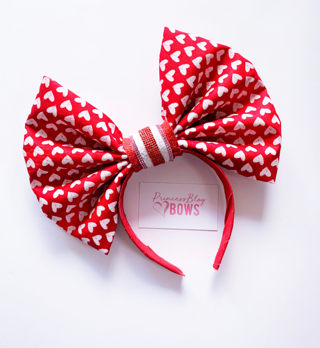 Red hearts bow