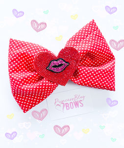 Kiss Bow hear