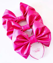 Load image into Gallery viewer, Barb Pink Leather Bow
