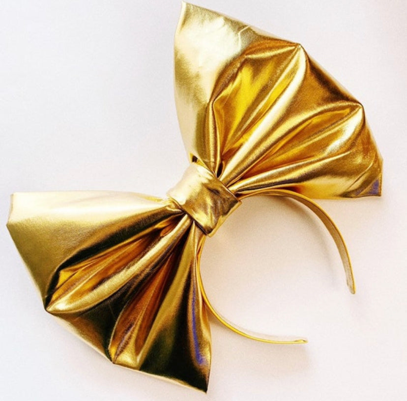 Gold bow – PrincessBlogBows