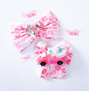 Donuts bows