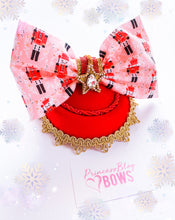 Load image into Gallery viewer, Nutcracker Fascinator
