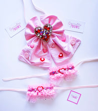 Load image into Gallery viewer, Love Bow &amp; Cuff set
