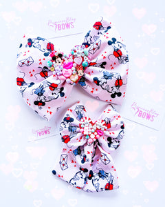 M & M Love bows